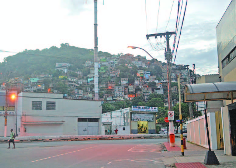 Vista dos bairros Consolação e São Benedito, em Vitória, onde morador levou tiros nas mãos. (Foto: Antonio Moreira)