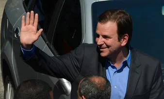 Imagem ilustrativa da imagem Eduardo Paes derrota Crivella e volta à prefeitura do Rio de Janeiro