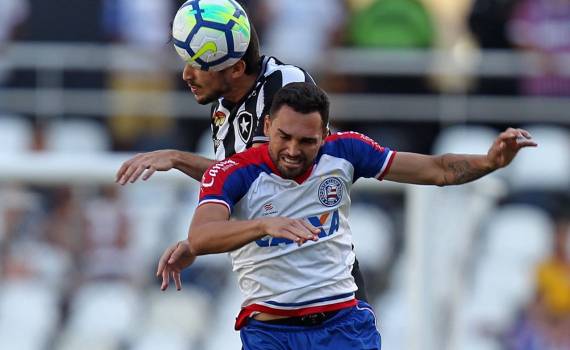 Bahia e Botafogo fizeram um disputado jogo (Foto: Vitor Silva / SS Press / BFR)