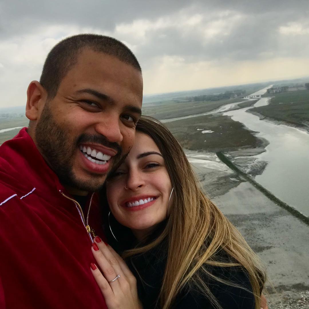 Projota e a noiva Tammy Contro (Foto: Reprodução/ Instagram)