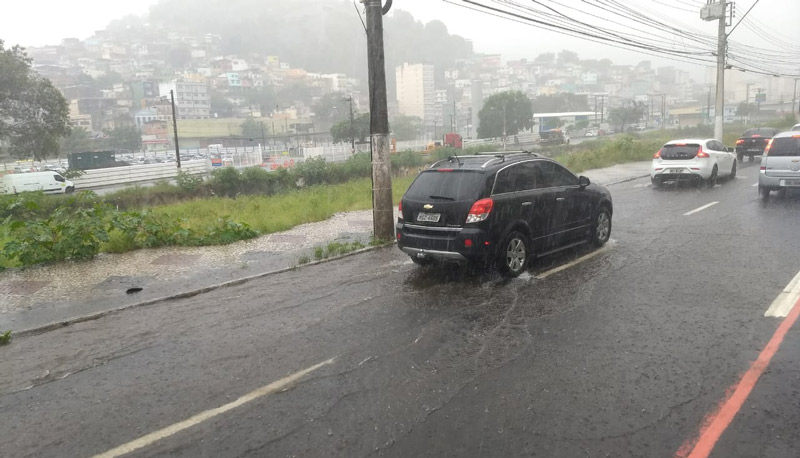 Região da Rodoviária já começa a apresentar problemas com a chuva (Foto: Caroline Freitas / AT)