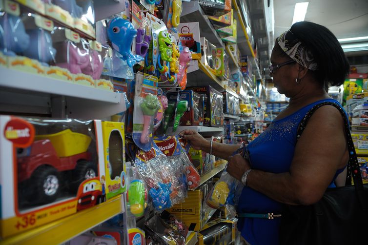 Dia da Criança, mais uma vez, deve ser de lembrancinhas, diz economista da CNC (Foto: Arquivo/ Agência Brasil)
