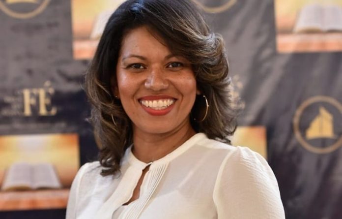 Débora Brasil agora é cantora gospel e apresentadora. (Foto: Divulgação)