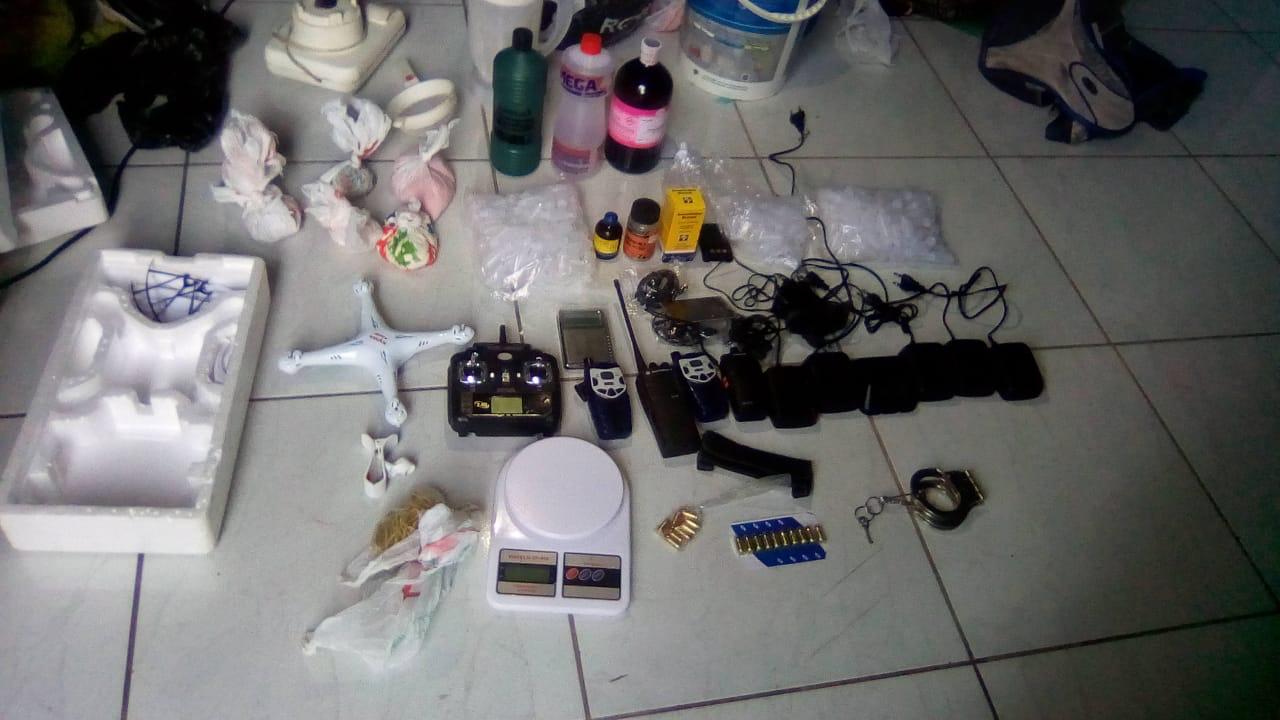 Objetos apreendidos (Foto: Divulgação/ PM)