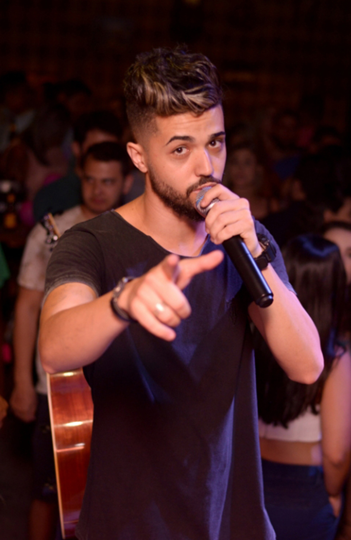 Cantor Felipe Brava (Foto: Fillipe Leal)