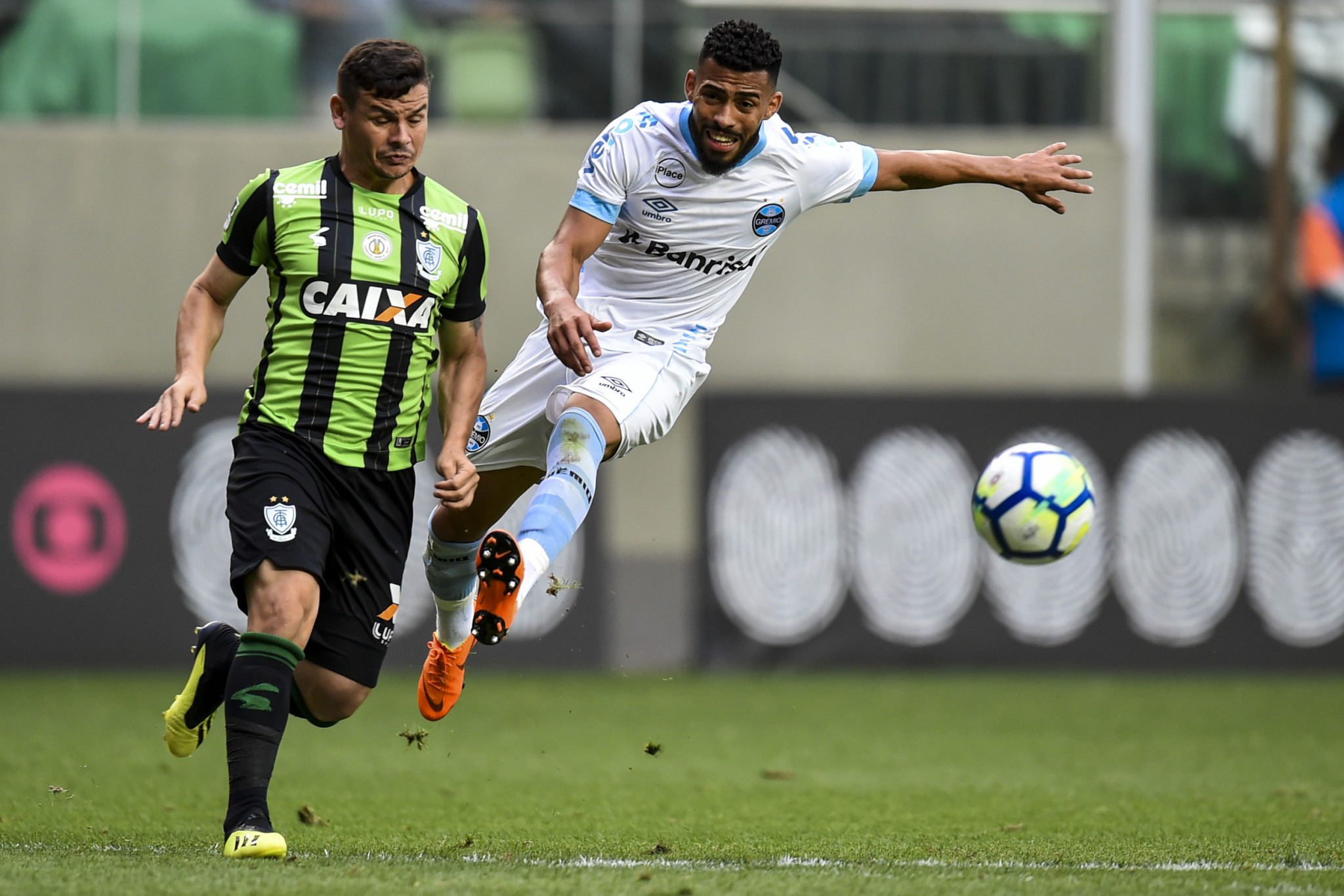 Foi o América-MG quem saiu na frente e foi melhor no primeiro tempo (Foto: Yuri Edmundo / Agência PressDigital / Grêmio)