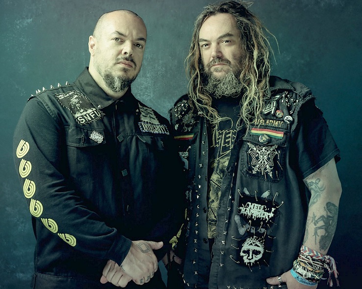 Iggor e Max tocam músicas dos discos “Beneath the Remains” e “Arise” (Foto: Tim Tronckoe/Divulgação)