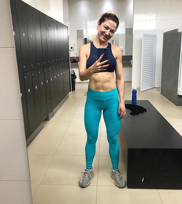 Karina tem 43 anos (Foto: Reprodução/Instagram)