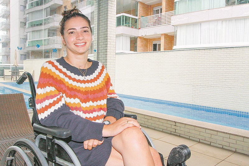 Laís Souza ainda não sabe se vai retornar ao esporte e se tornar uma atleta paralímpica e planeja um futuro com filhos e boa qualidade de vida (Foto: Kadidja Fernandes/AT)