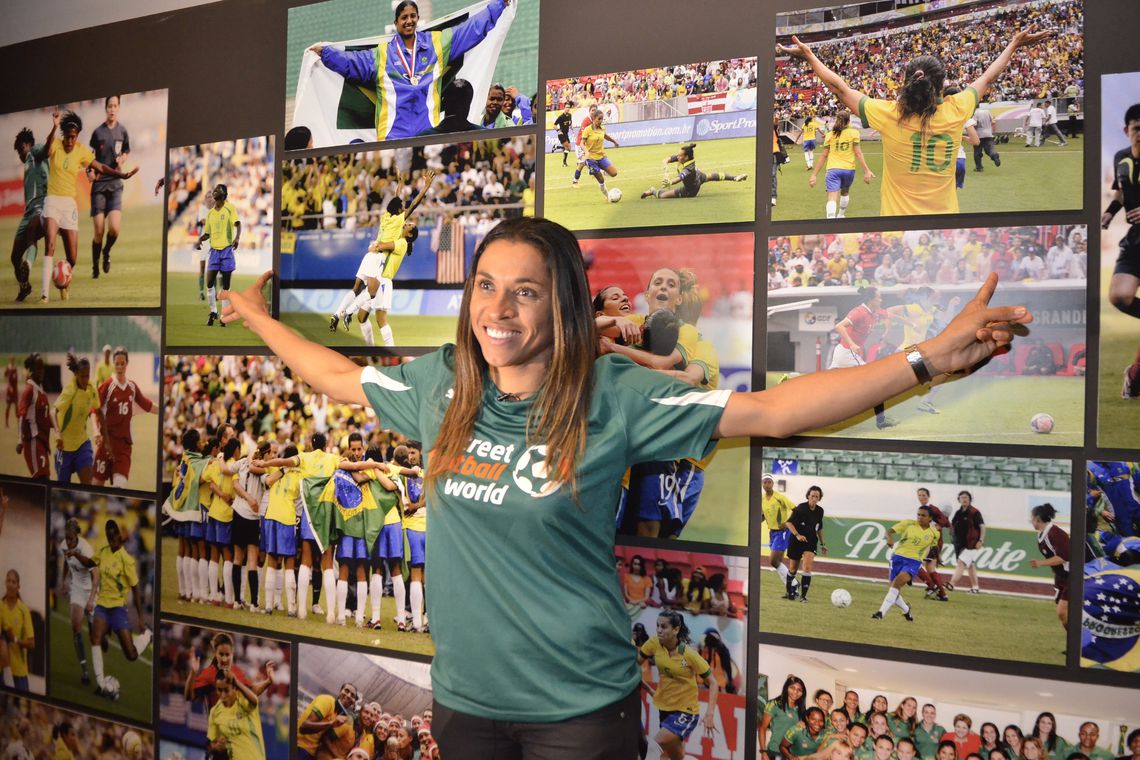 O painel da jogadora ficará no Maracanã até janeiro do próximo ano (Foto: Fernando Frazão/ Agência Brasil)