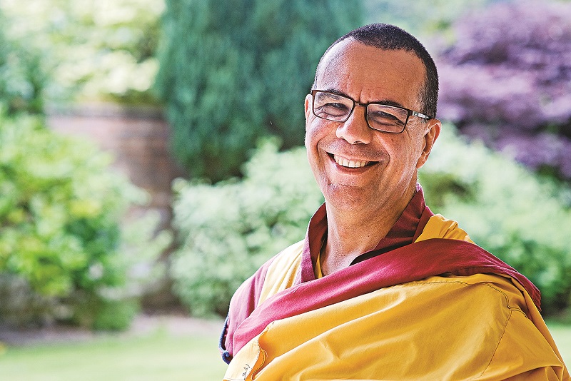 o monge Gen Kelsang afirma que a mente das pessoas tem o poder de fazer a vida ser um paraíso ou um inferno (Foto: Acervo Pessoal/ Kelsang Drimé)