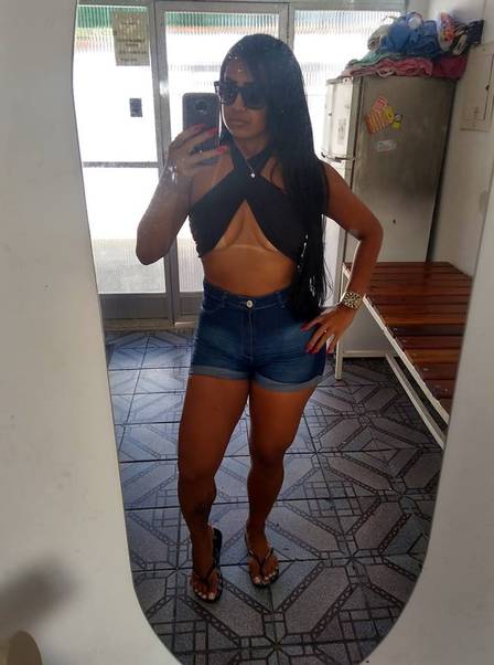 Fernanda de Assis, de 29 anos, foi enterrada ontem no Rio de Janeiro. (Foto: Reprodução Facebook)