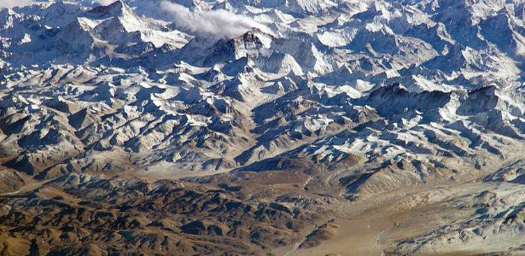 (Tempestade de neve mata alpinistas em montanha no Nepal - Foto: Nasa)