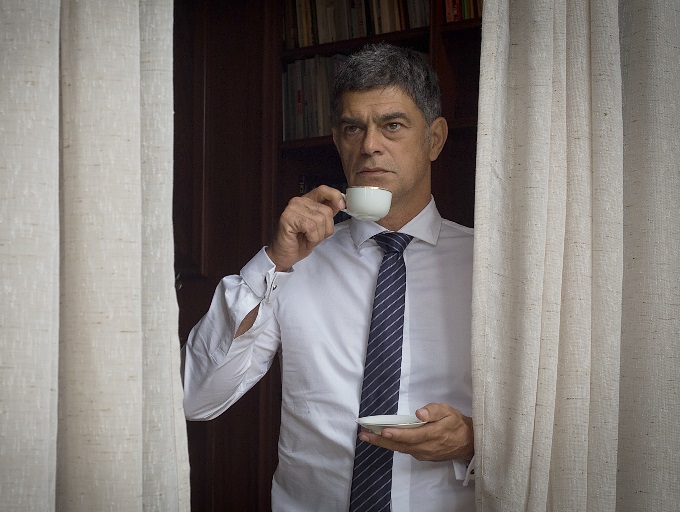 O Doutrinador (brasil, 2018), de  Gustavo Bonafé. Vigilante mascarado ataca os corruptos. (Foto: Aline Arruda/Divulgação/O Doutrinador )