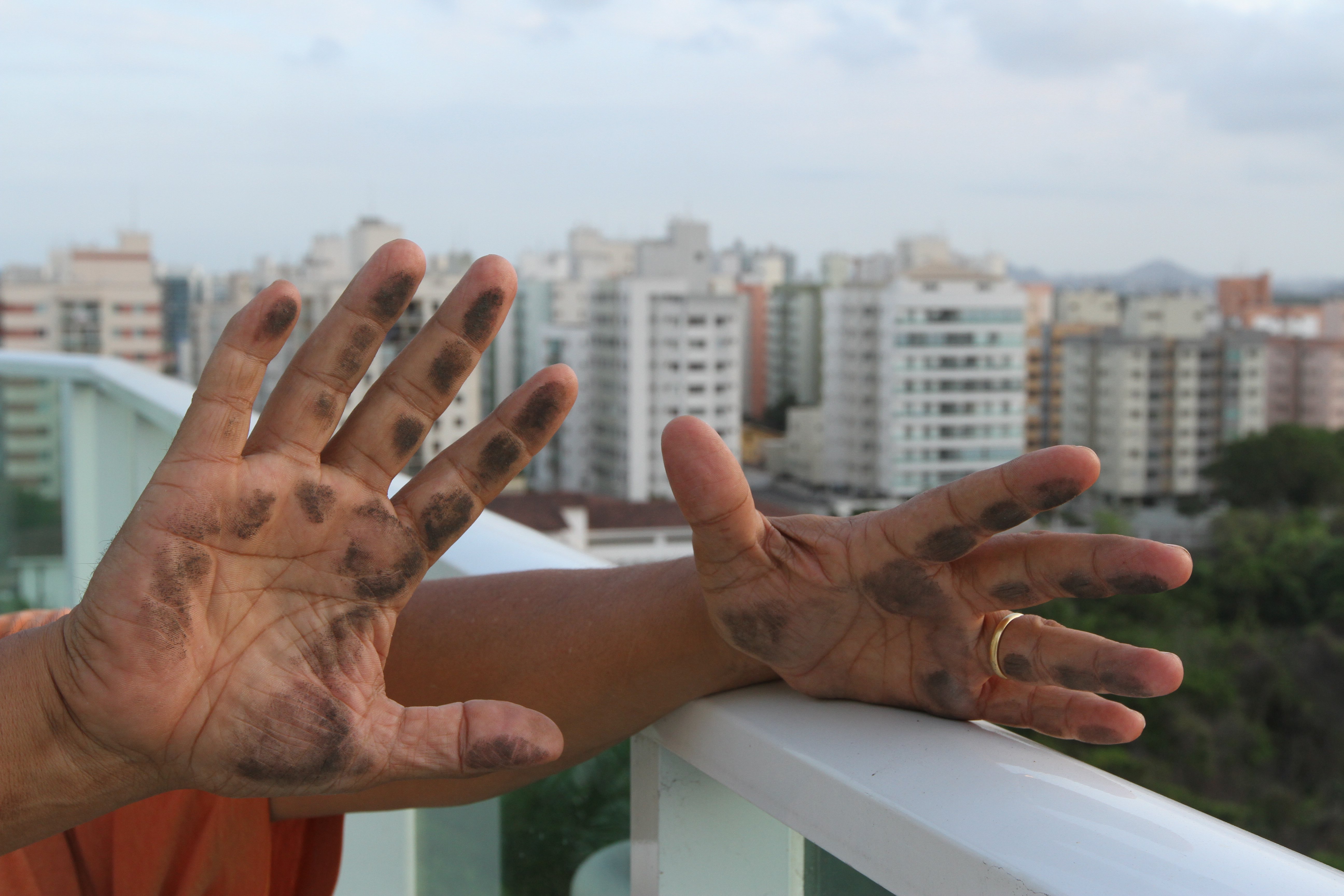 Pó preto foi motivo de multas aplicadas pela Prefeitura de Vitória no valor aproximado de R$ 68 milhões. (Foto: Leone Iglesias/Arquivo AT)