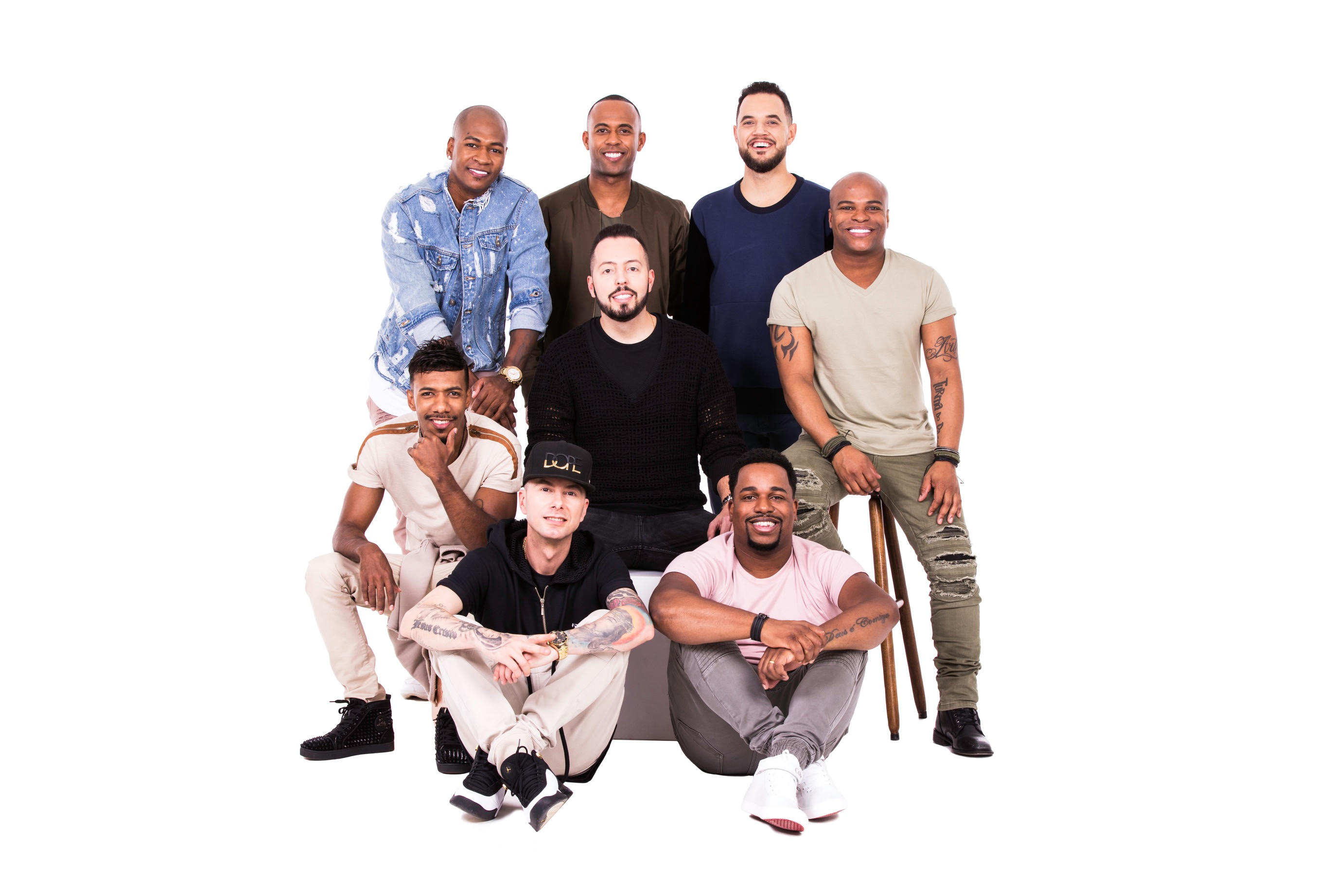 Grupo Turma do Pagode é formado por  Leíz, Leandro Filé, Marcelinho TDP, Caramelo, Thiagão, Fabiano Art, Neni, Rubinho (Foto: Lucas Motta/Divulgação)