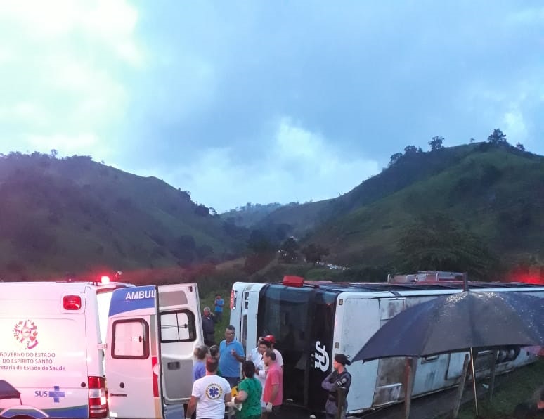 Acidente aconteceu na Serra de Anutiba, distrito de Alegre (Foto: Jeane Ramos)
