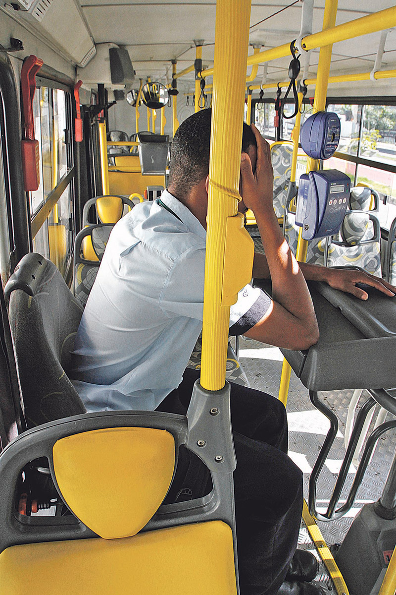 Cobrador que teve arma colocada no pescoço durante o assalto (Foto: Fábio Nunes / AT - 05/11/2018)