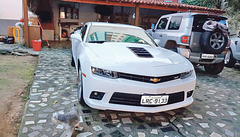 Camaro foi levado sem ser pago (Foto: Roberta Bourguignon / AT - 07/11/2018)