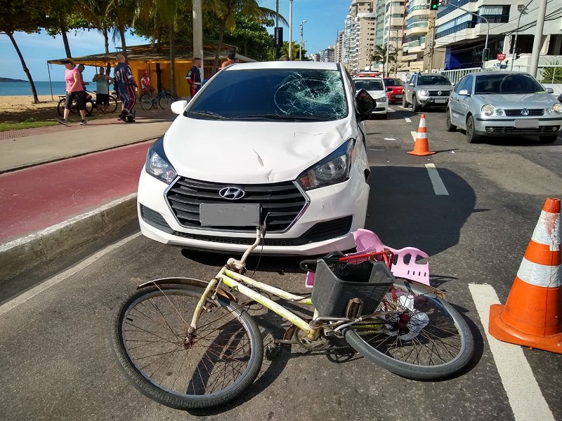 Ciclista morre atropelado na orla de Vila Velha (Foto: Divulgação/Guarda Civil Municipal de Vila Velha)