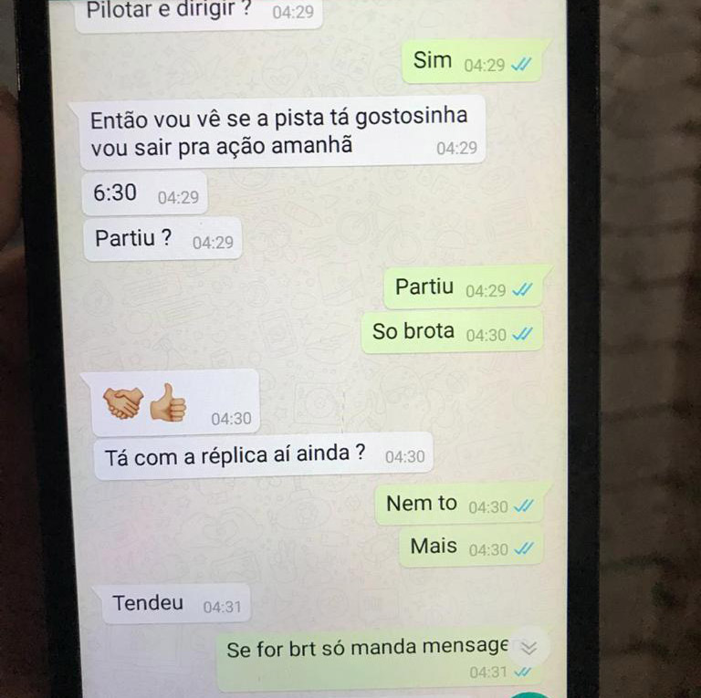 Conversa entre os suspeitos foi encontrada no celular de um deles (Foto: Taís de Hollanda / AT - 01/11/2018)