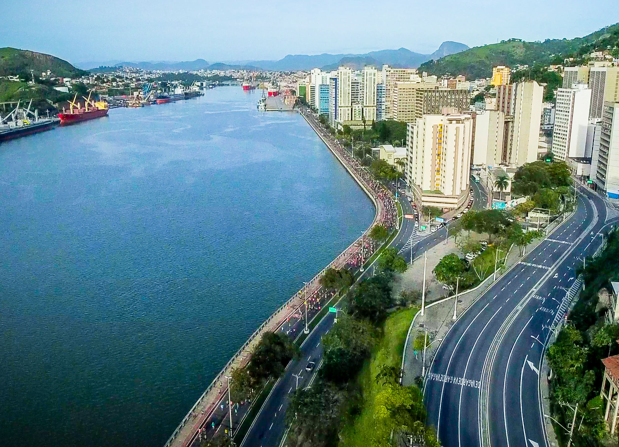 Av. Beira Mar colorida pela Corrida Tribuna Ruas da Cidade em 2017