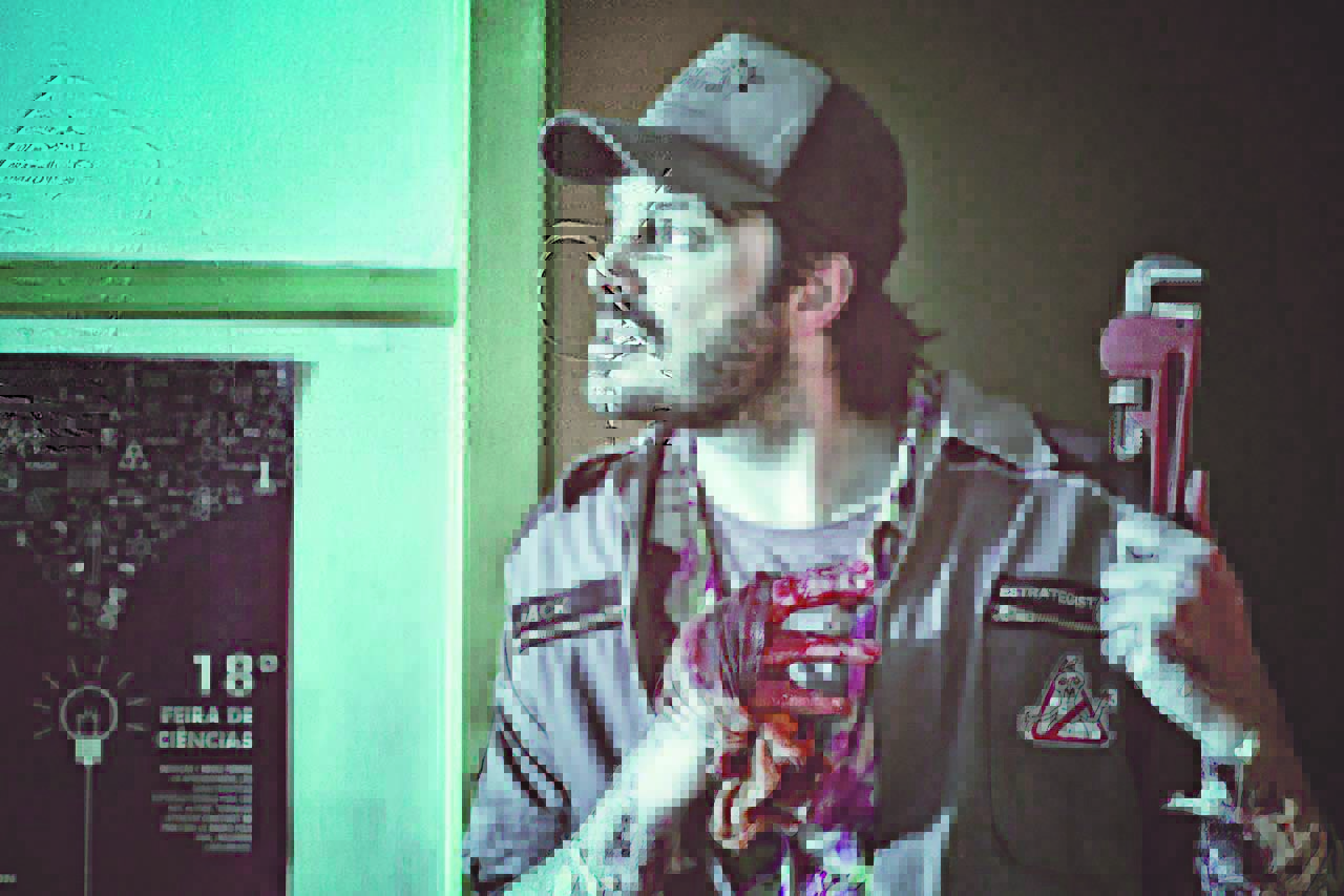 Roteirizado e protagonizado pelo apresentador do SBT/Tribuna Danilo Gentili, o filme de Fabrício Bittar conta ainda com os comediantes Léo Lins, Murilo Couto e Dani Calabresa no elenco. (Foto: Reprodução do Filme)
