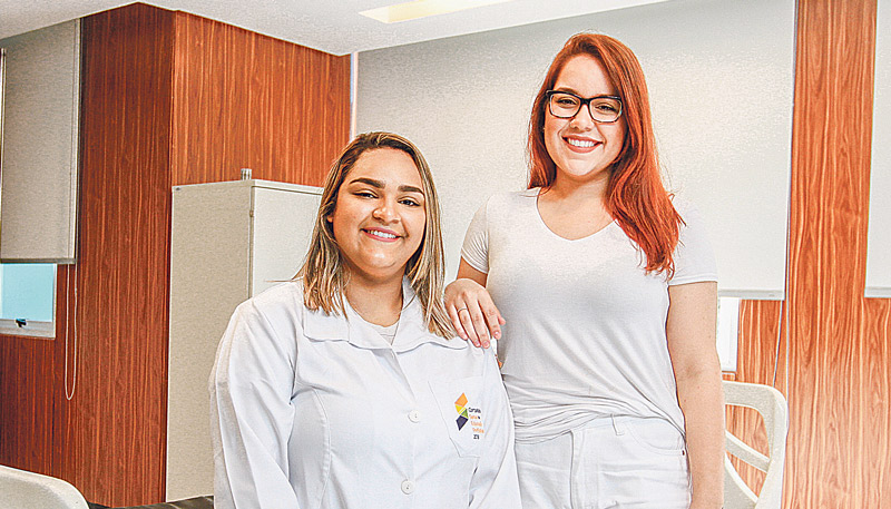 Ester Reis participou de competição na área de cuidados da saúde e Larissa Botelho conquistou o título de melhor esteticista do Brasil (Foto: Thiago Coutinho / AT - 14//11/2018)