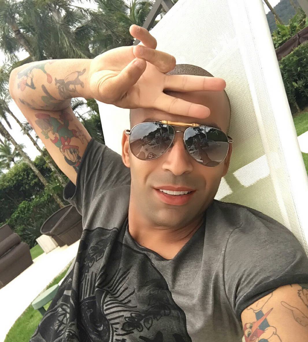 A partida leva o nome de "Sheik e Amigos Contra a Fome" (Foto: Reprodução/ Instagram Emerson Sheik)