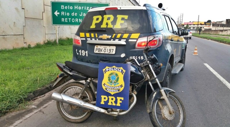 Moto apreendida pela PRF. (Foto: Divulgação PRF)
