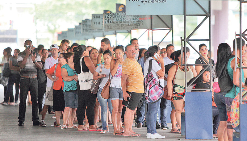 Terminal de Campo Grande: passageiros terão de se organizar para evitar transtornos com greve (Foto: Kadidja Fernandes - 26/12/2017)