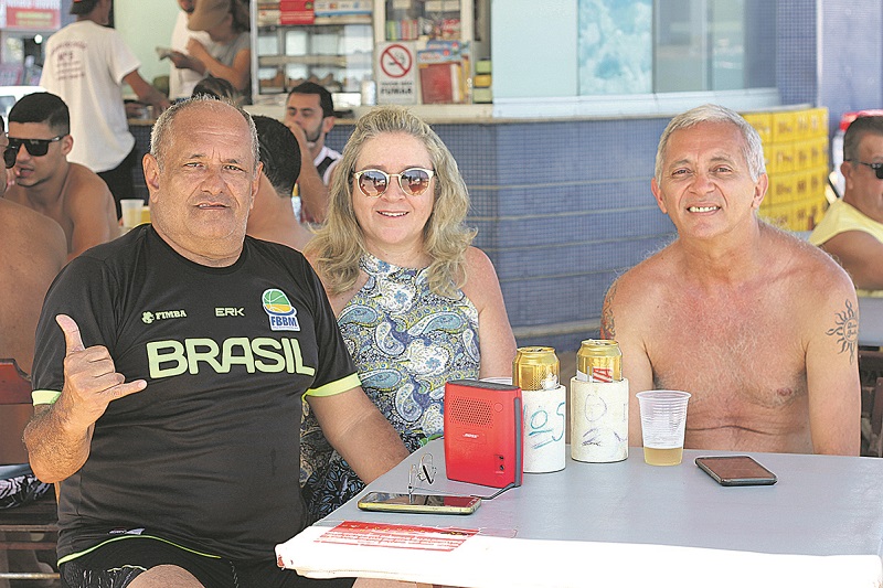 Turistas em Guarapari (Foto: Roberta Bourguignon)