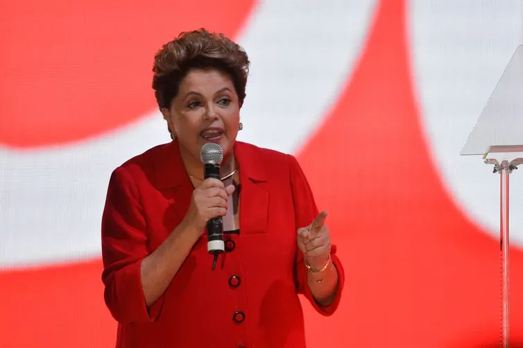 Imagem ilustrativa da imagem Dilma recusa convite de Doria para tomar a vacina contra a Covid-19