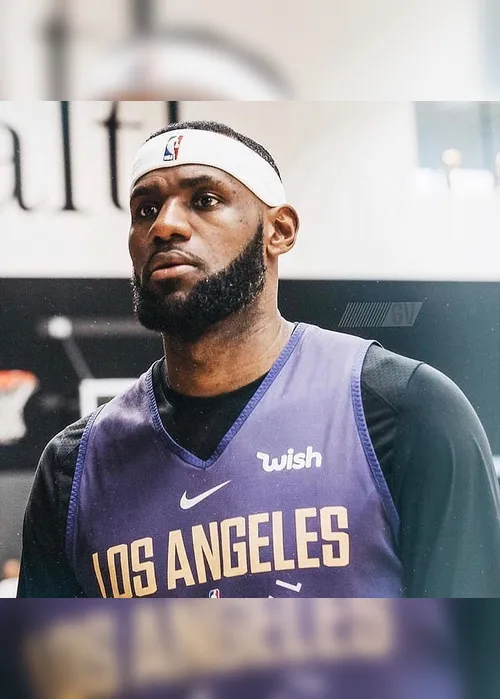 Imagem ilustrativa da imagem Astro da NBA, Lebron James compra mansão de R$ 270 milhões na Califórnia