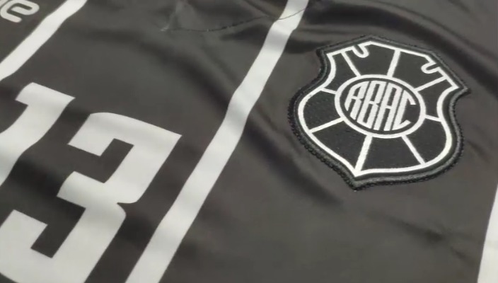 Edição especial da camisa do Rio Branco será lançada nesta sexta (Foto: Assessoria / RBAC)