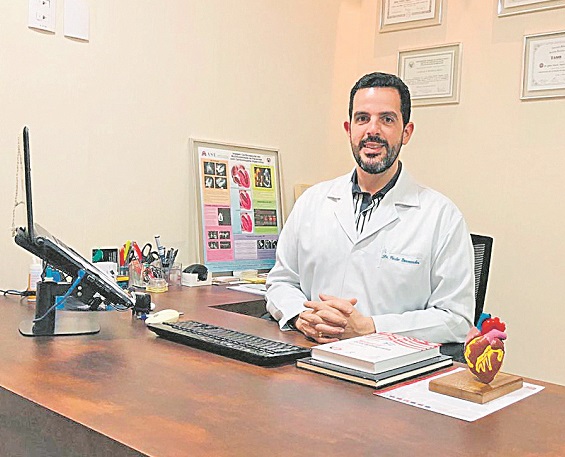 o cardiologista Paulo Bernardes diz que a doença tem atingido pessoas cada vez mais jovens (Foto: Divulgação)