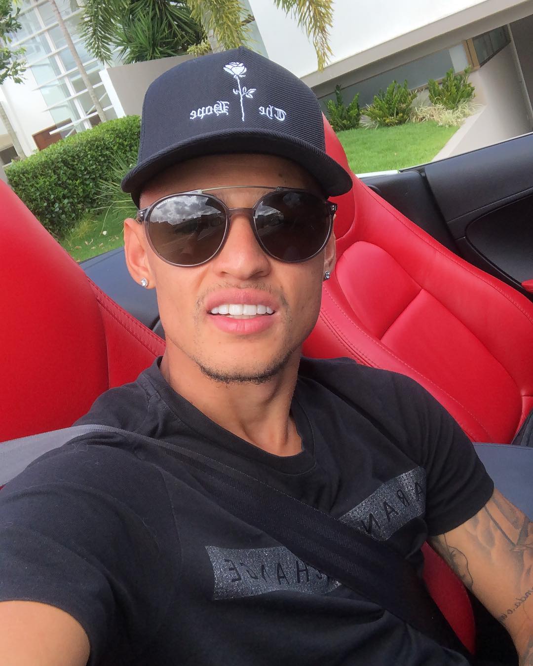 Neilton é o primeiro reforço oficializado pelo clube (Foto: Reprodução/ Instagram @meiraneilton)