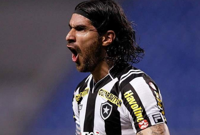 Loco Abreu foi um dos destaques do time do Botafogo (Foto: Reprodução / Instagram @Botafogo)