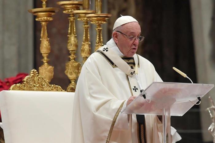 Papa Francisco durante a tradicional Missa do Galo na Basílica de São Pedro (Foto: Tiziana Fabi/AFP/Divulgação)