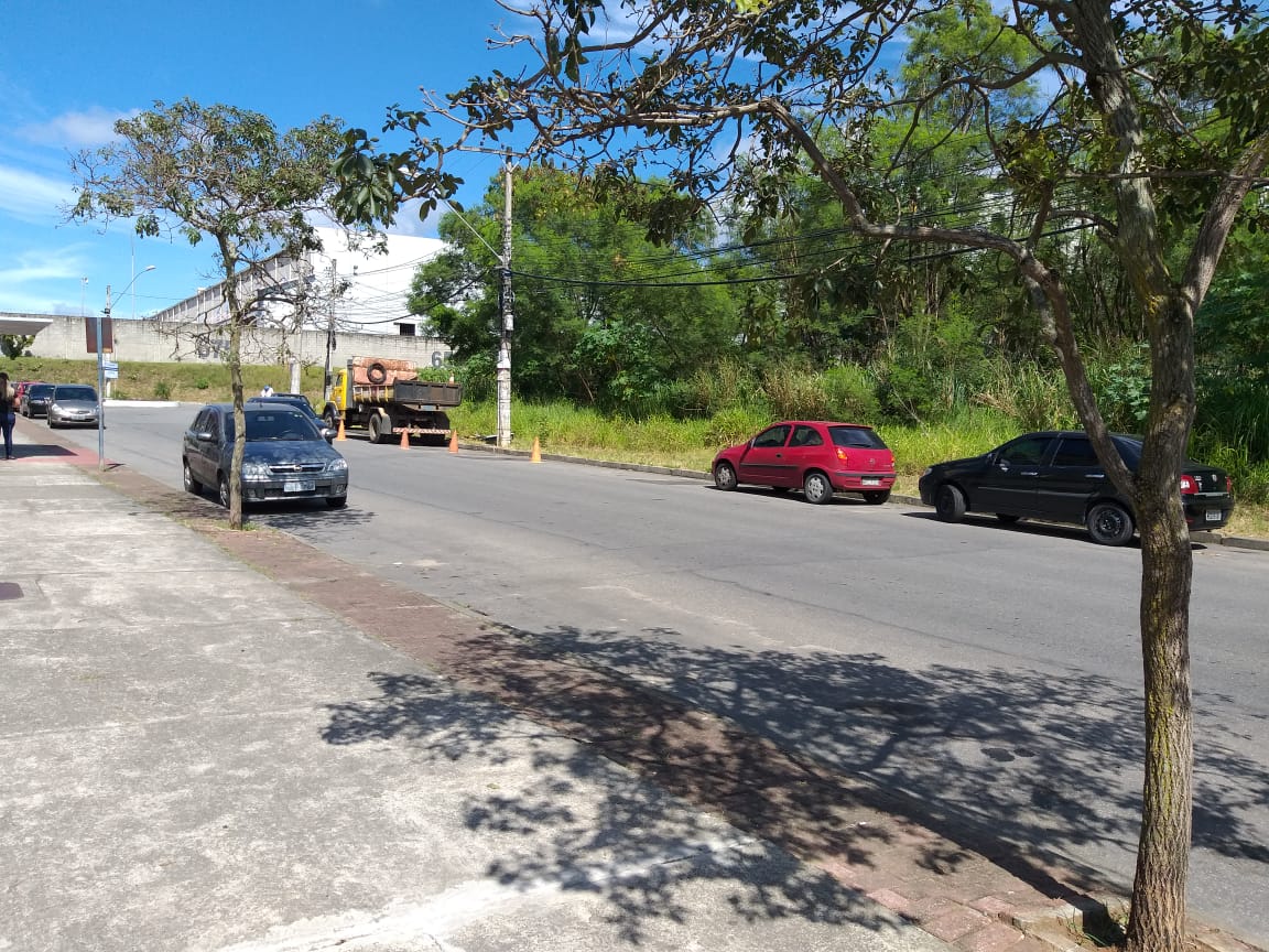 Policial trocou tiros com bandidos na rua dos Pinhos, em Colina de Laranjeiras. (Foto: Simony Giuberti)