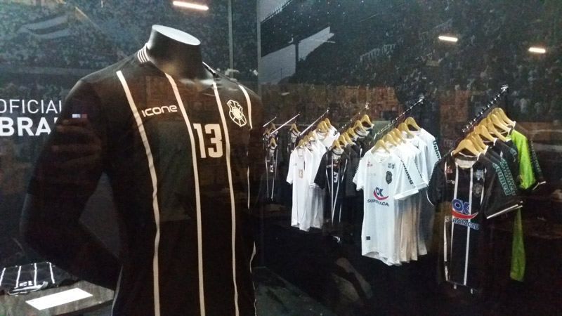 Camisa especial do Rio Branco será vendida em diversas lojas do Estado (Foto: Assessoria / Rio Branco)