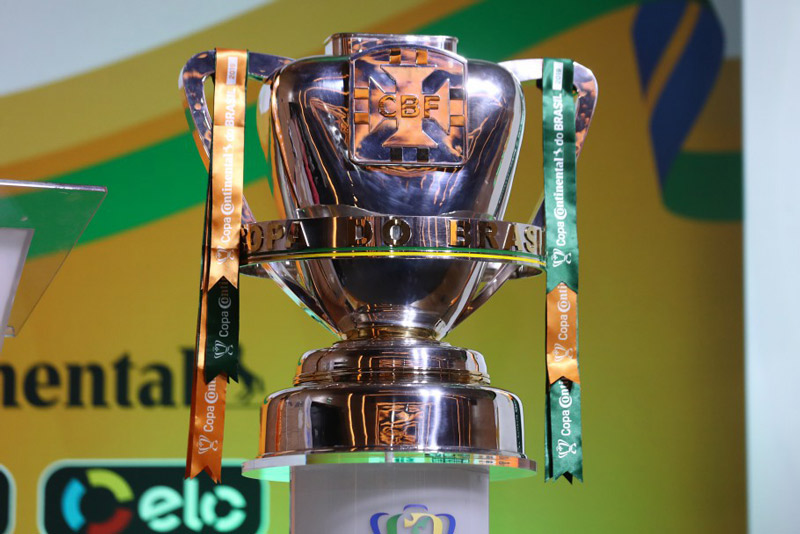 Taça da Copa do Brasil 2019: campeão tem vaga na Libertadores 2020 (Foto: Lucas Figueiredo/CBF)