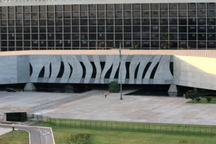 Imagem ilustrativa da imagem Lava a Jato de Bretas nas portas do Judiciário