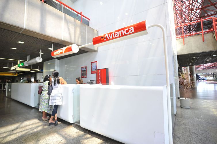 Avianca anunciou que fará o reembolso para os passageiros que compraram bilhetes para Santiago, Miami e Nova York, em voos saindo de Guarulhos (Foto: Arquivo/ Agência Brasil)