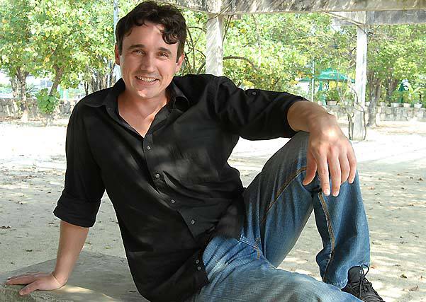 O ator Caio Junqueira morreu em janeiro de 2019. (Foto: Reprodução Facebook)