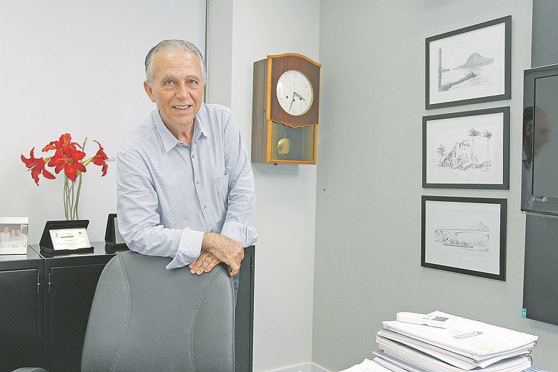 coordenador do Fórum Capixaba de Petróleo e Gás da Federação das Indústrias do Estado (Findes), Durval Vieira explica que a Petrobras vai investir R$ 16 bilhões na área nos próximos 4 anos. (Foto: Thiago Coutinho )