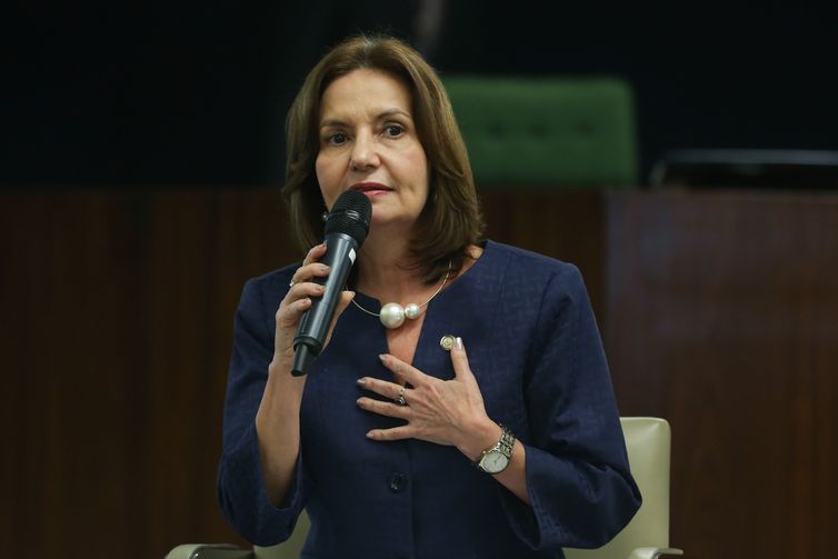 Martha Rocha teve o carro atacado a tiros por bandidos no Rio (Foto: Arquivo/ José Cruz/ Agência Brasil)