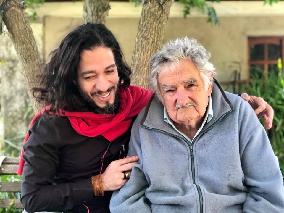 O parlamentar afirmou que 0 ex-presidente do Uruguai Pepe Mujica o aconselhou (Foto: Reprodução/Facebook Oficial)