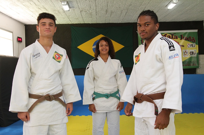Rafael COutinho, Mayra Fantin e Breno Procópio são judocas da mesma academia e vão competir em São Paulo (Foto: Rodrigo Gavini/ AT/ )
