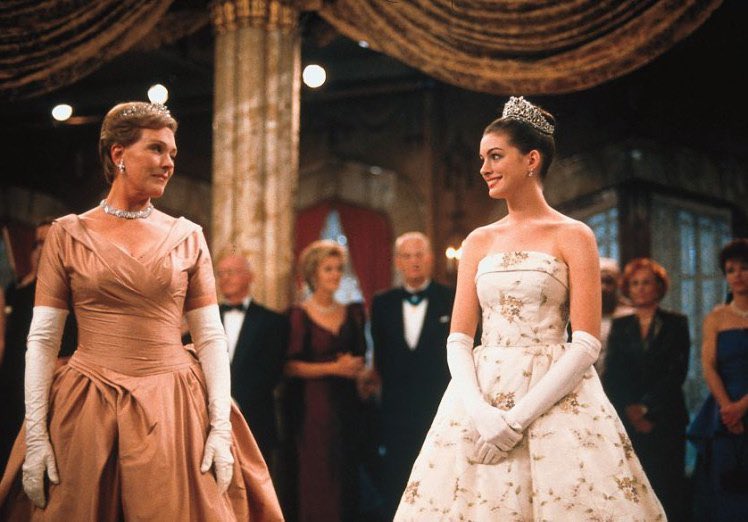 Julie Andrews e Anne Hathaway em cena (Foto: Reprodução/ O Diário da Princesa/ Instagram @annehathaway)